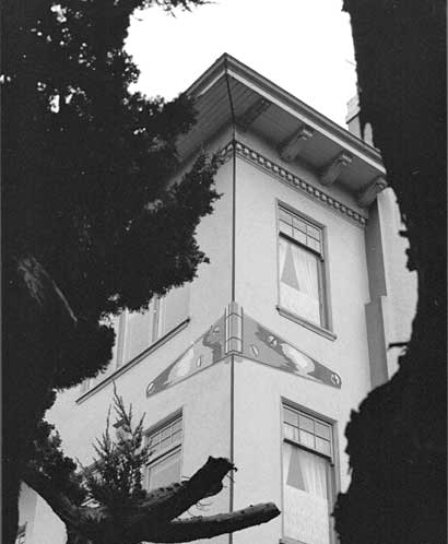 Apartment house near Lake Merritt, Oakland