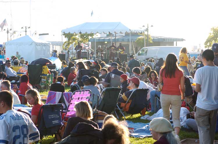 Jack London Square, July 4th, 2004