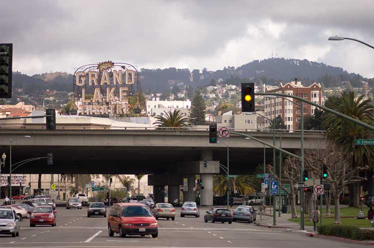 Grand Avenue in Oakland looking toward 580 on the way to breakfast.