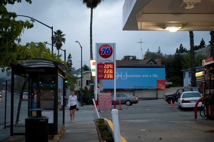 March 15th gas prices in Oakland (maybe, I didn't go to breakfast this morning to take a look).