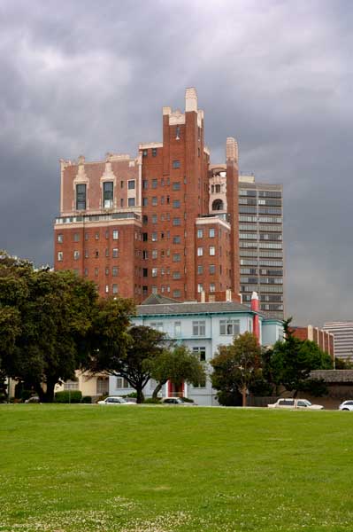 A building near Lake Merritt in Oakland