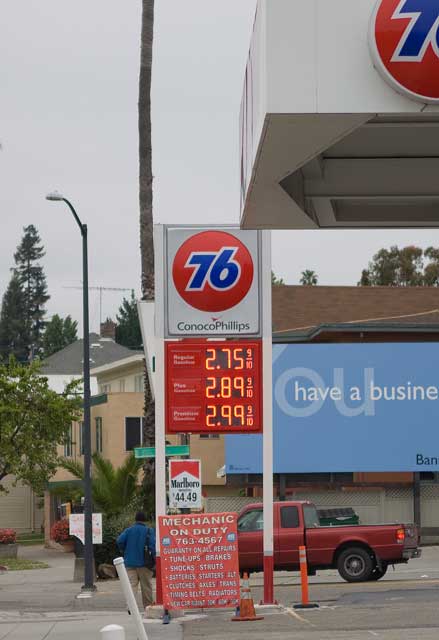 May 31st gas prices (they went up yesterday afternoon) in Oakland.