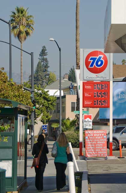 October 28th gas prices in Oakland.